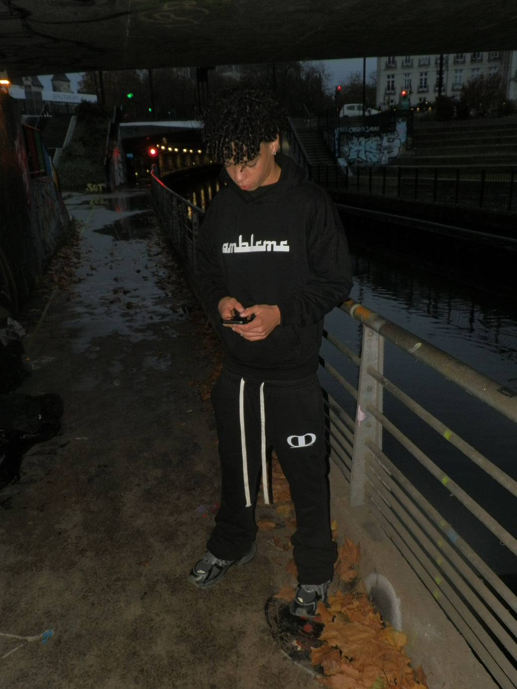 Hoodie AMBLM - Black PRECOMMANDE
