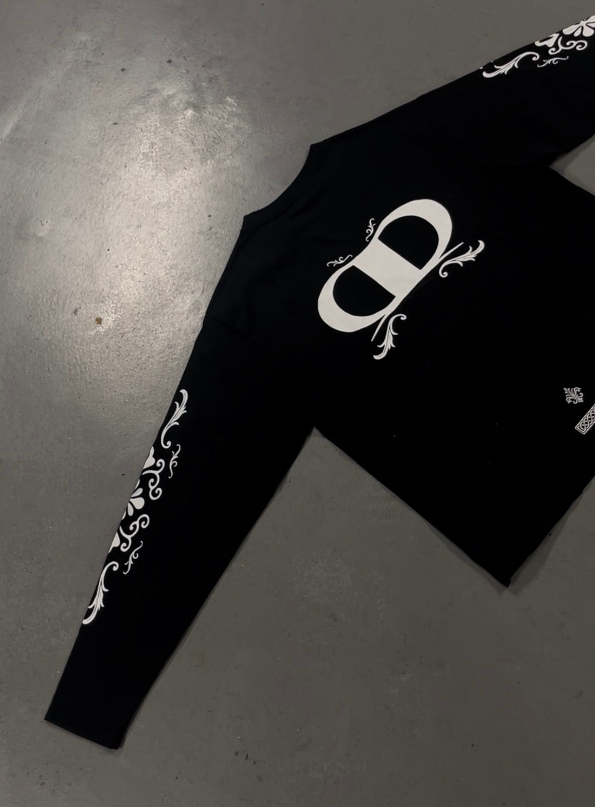 Black Longsleeve AMBLM